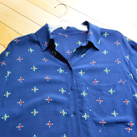 Designer Lady's Button Up Blouse Size S - Picture 2 of 10